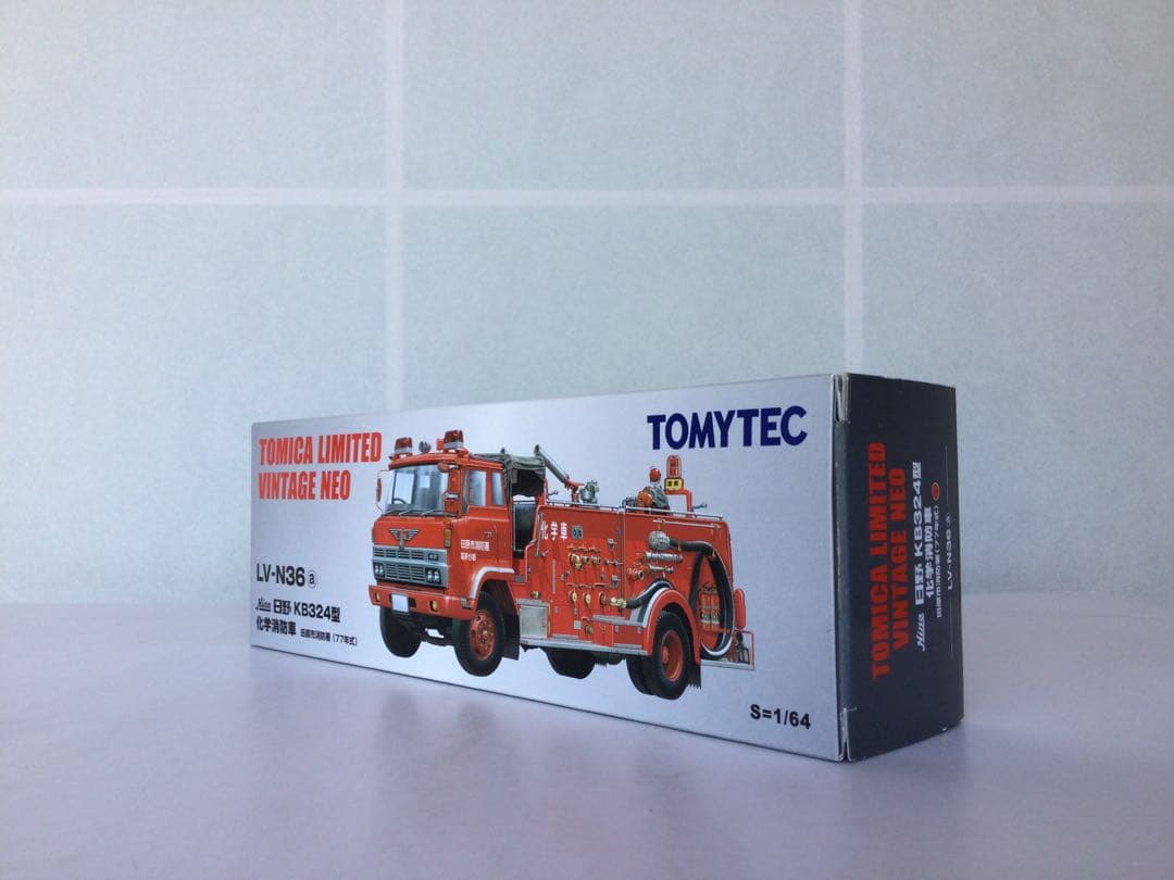 トミカリミテッドヴィンテージネオ LV-N36a HINO KB324型