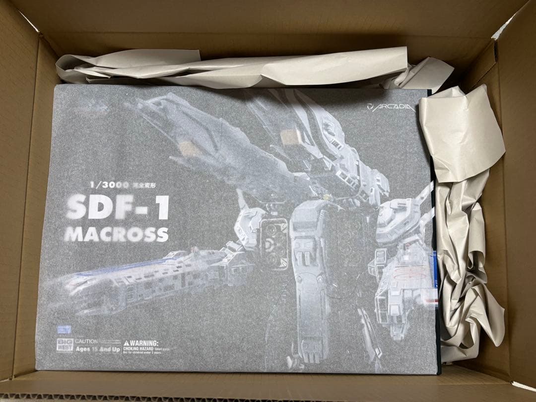 アルカディア 超時空要塞マクロス 完全変形SDF-1 MACROSS 新品未開封