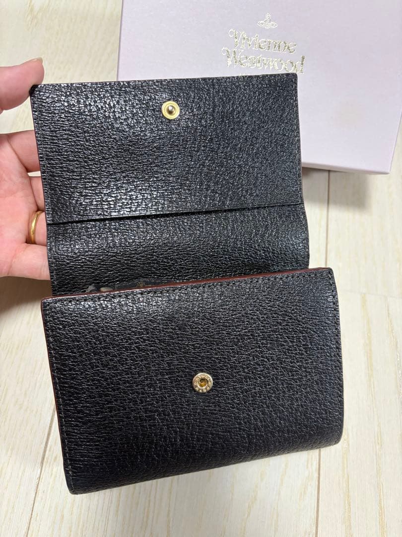 Vivienne Westwood ブラック三つ折り財布 箱付き