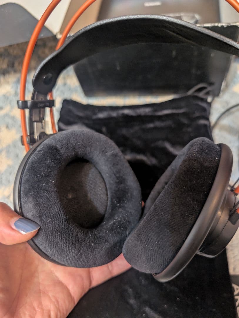 AKG K712 PRO ヘッドフォン