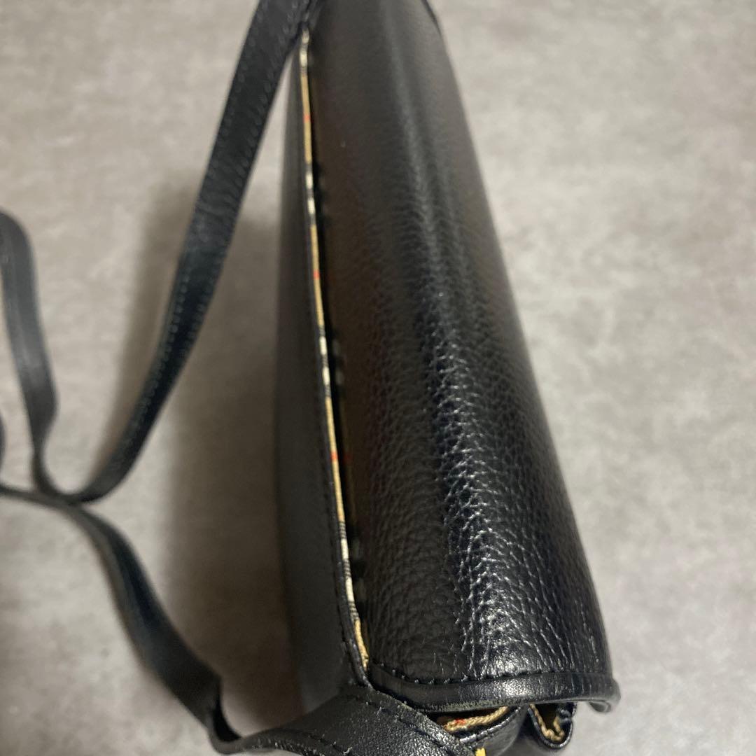 ✨極美品✨Burberrysブラックオールレザーショルダーバッグ　ノバチェック