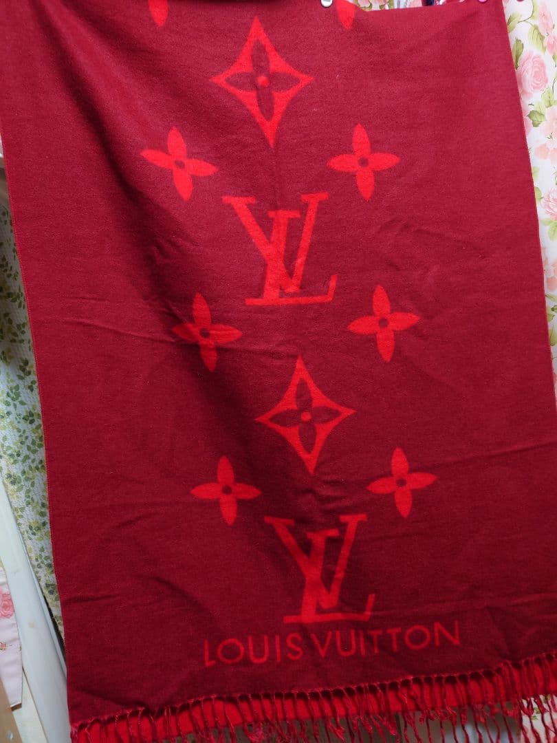 LOUIS VUITTONマフラー 本日限り　早期終了あり