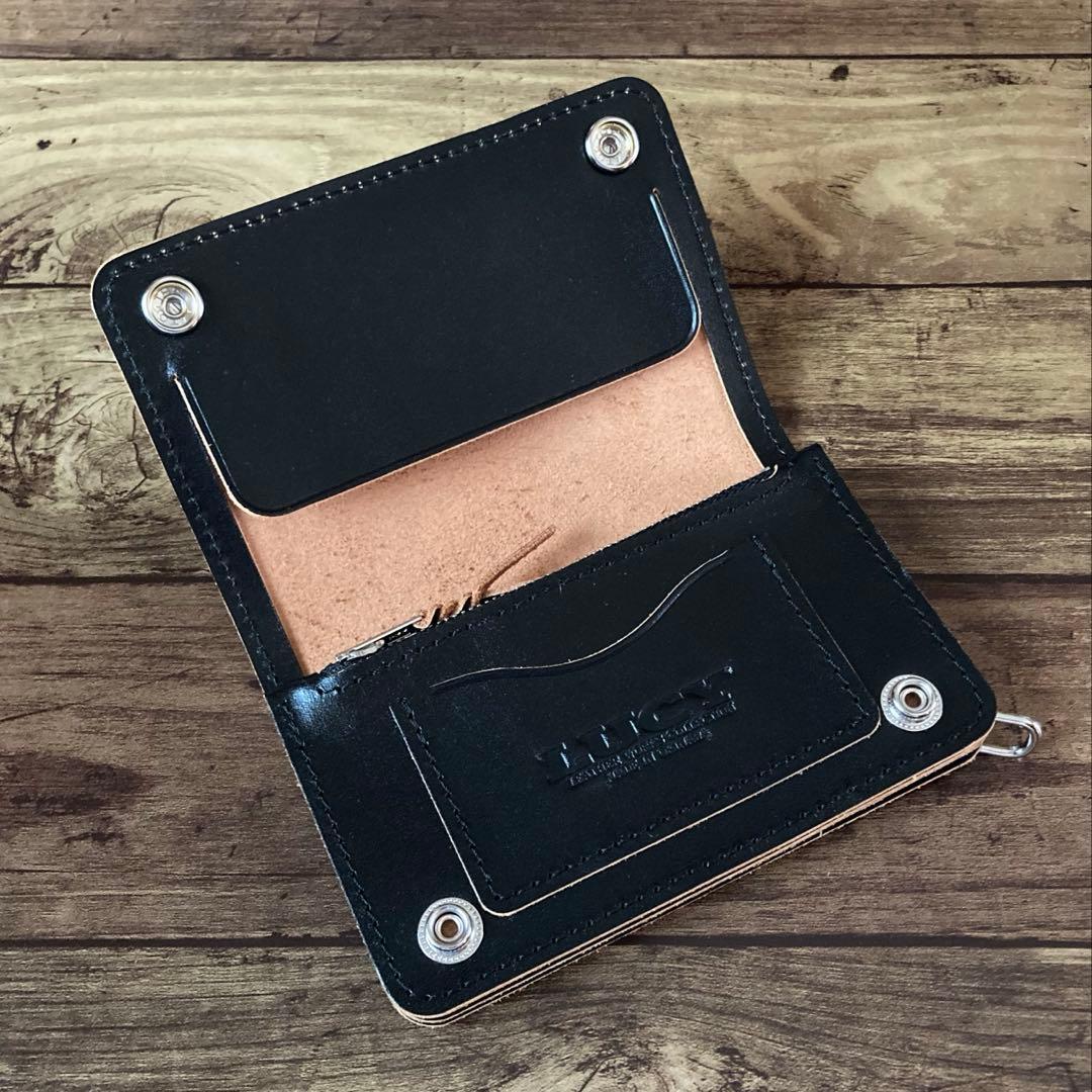 【お札を折らずに収納】カウレザー トラッカーウォレット150（ミドル）3層