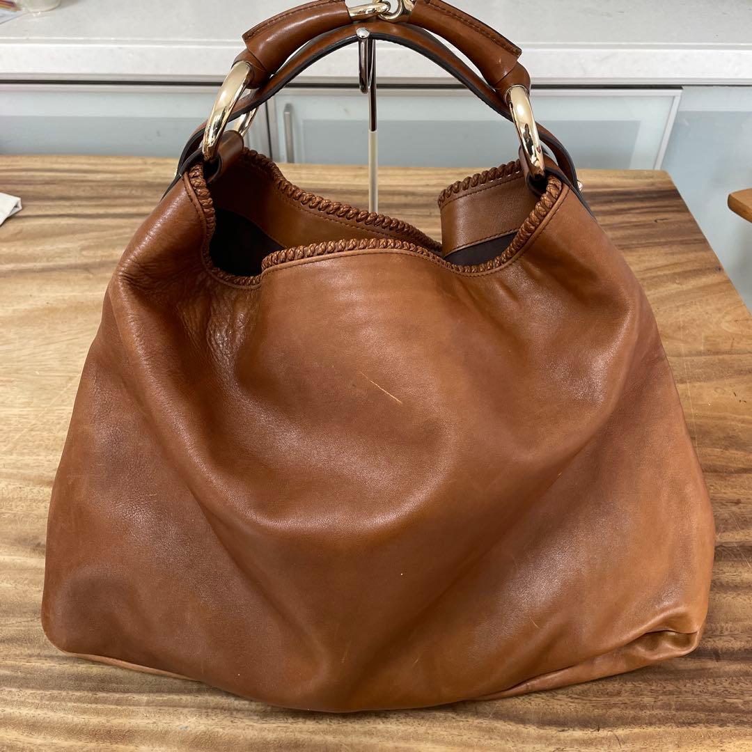 グッチ　ブラウンレザーショルダーバッグ