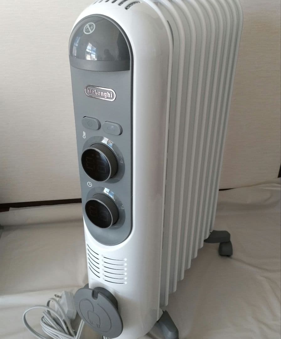 デロンギ　アミカルドオイルヒーターRHJ45M0912