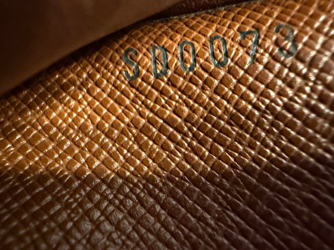 カッチン様　LOUIS VUITTONコンパクトジップ 二つ折り財布