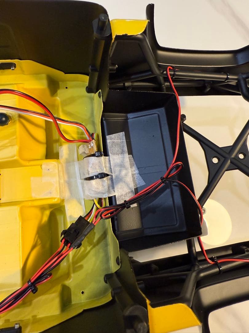 1/10 Vanquish vs4-10 phoenix ボディ オプション多数