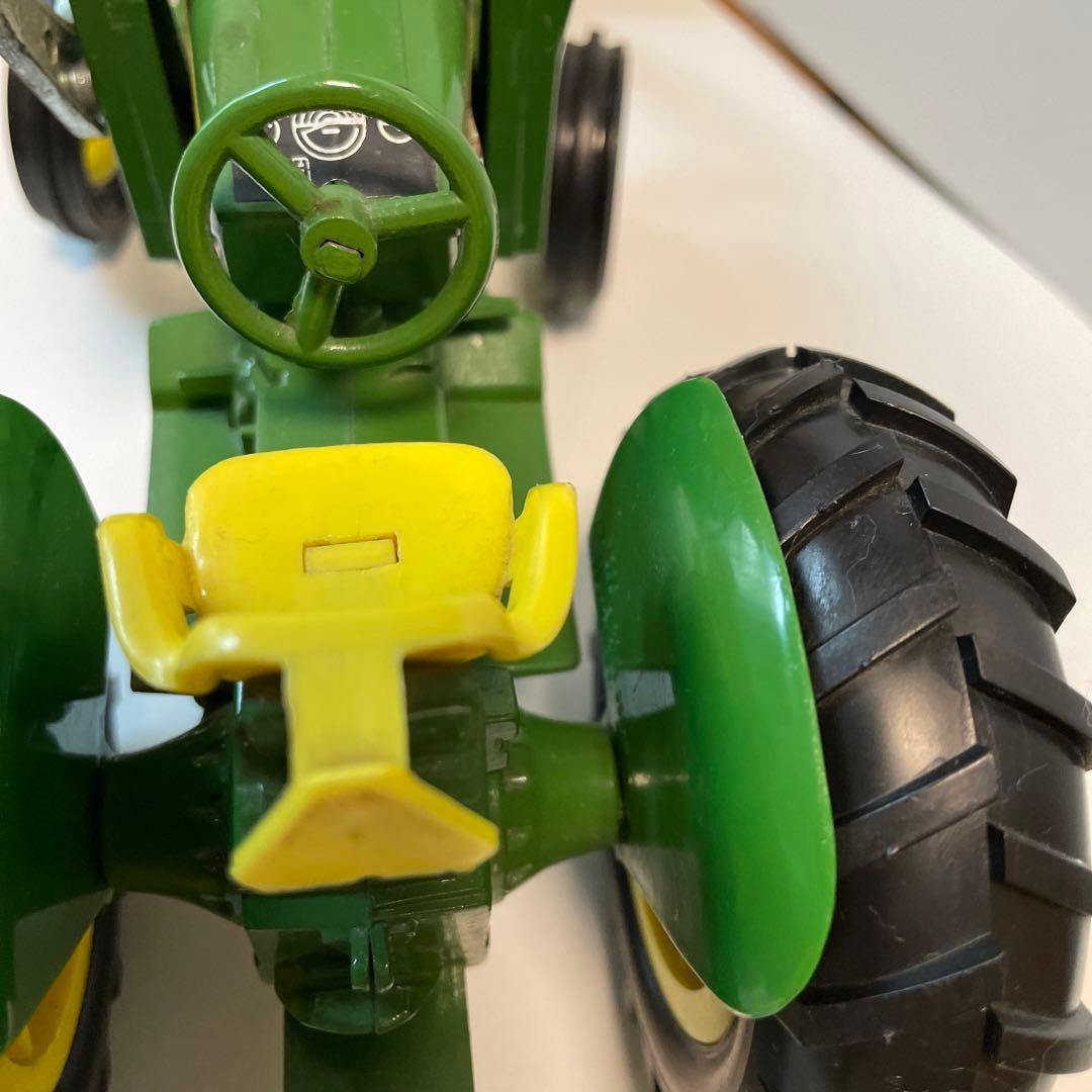 2211.ジョンディアトラクターJD2010 1/16ミニカー