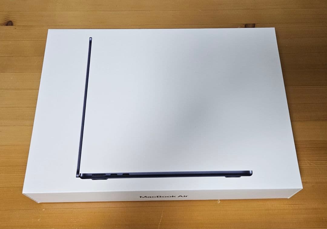 MacBook本体 Apple MacBook Air (M2, 2022) 16GB 512GB