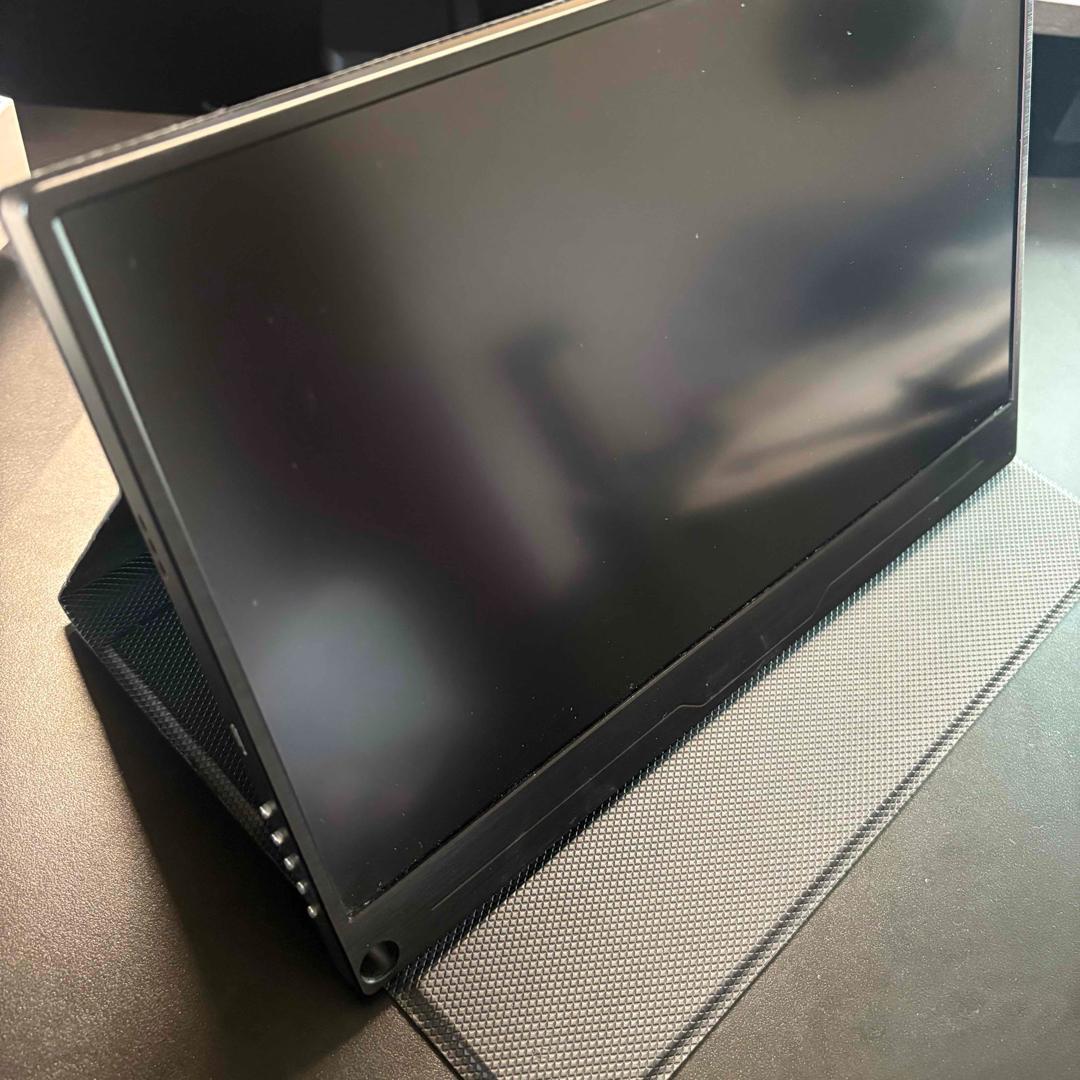 4K モニター　モバイル　TypeCケーブル