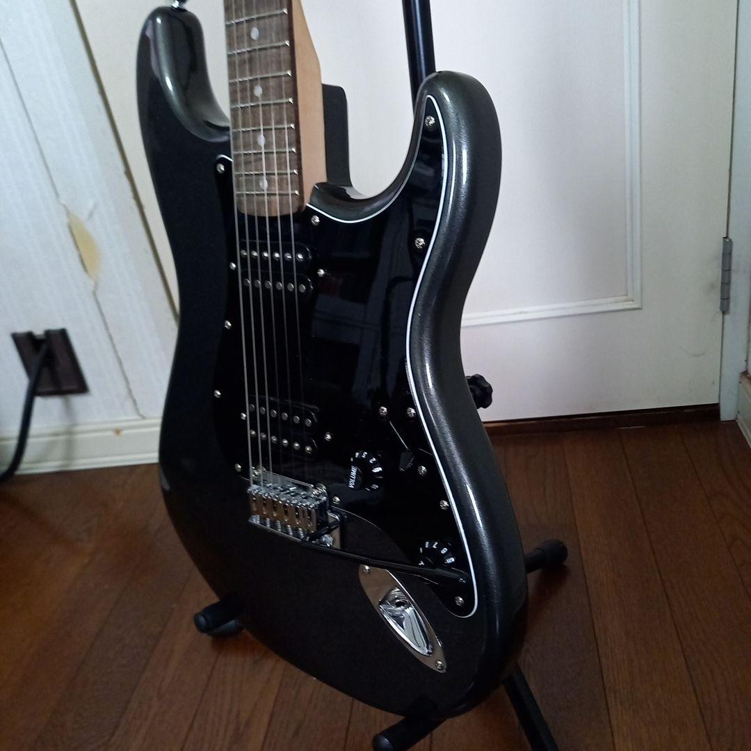 『希少・美品』SQUIER by FENDER STRATOCASTER