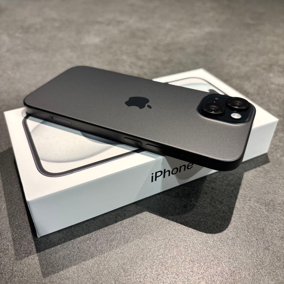 D*0様 美品⭐︎iPhone15 128GB ブラック