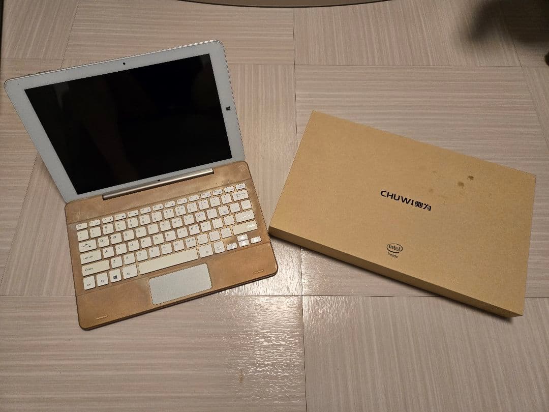 CHUWI Hi12 12インチ タブレットPC 専用キーボード付き