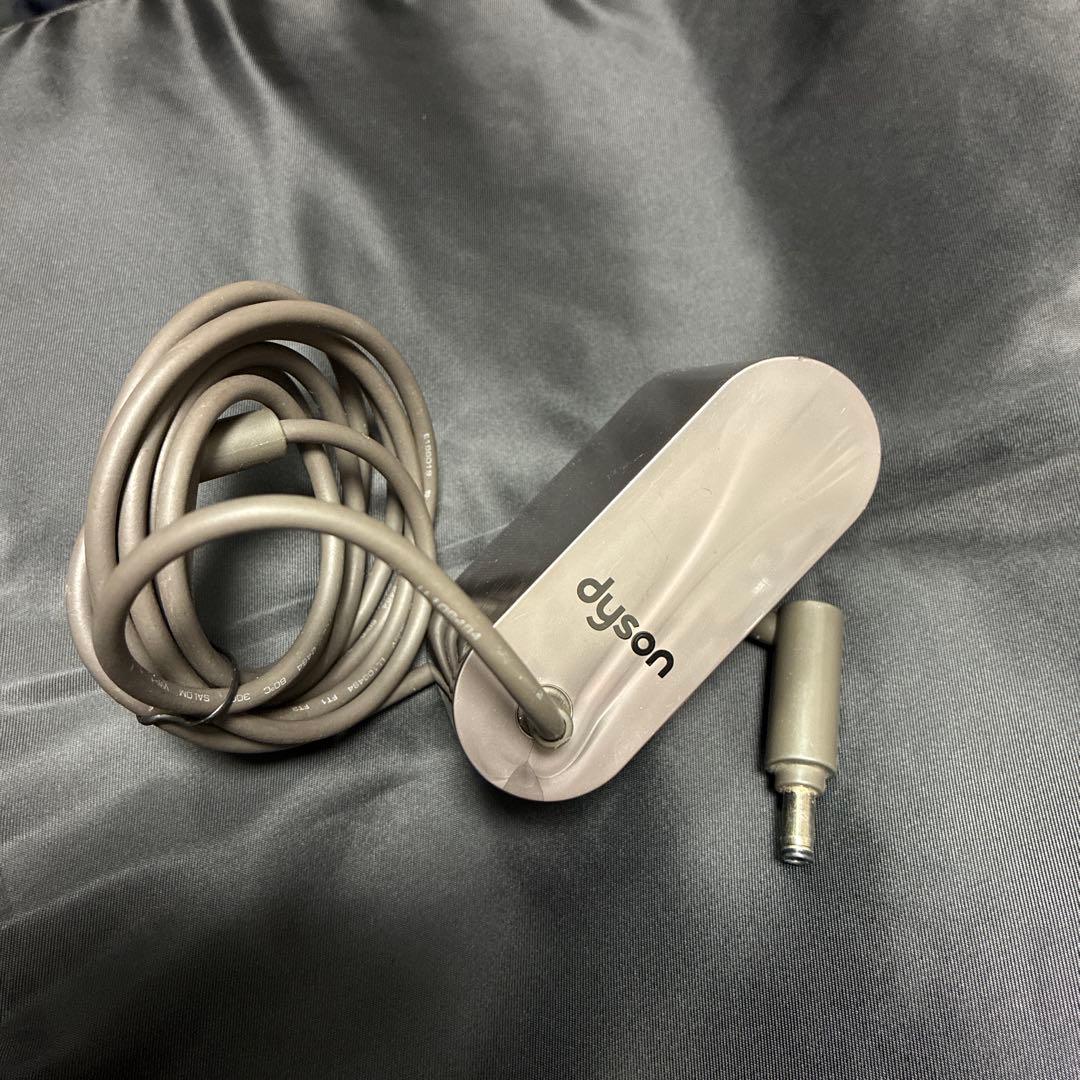 【中古 分解清掃済】Dyson V7 Slim コードレス 掃除機 すぐ使えます