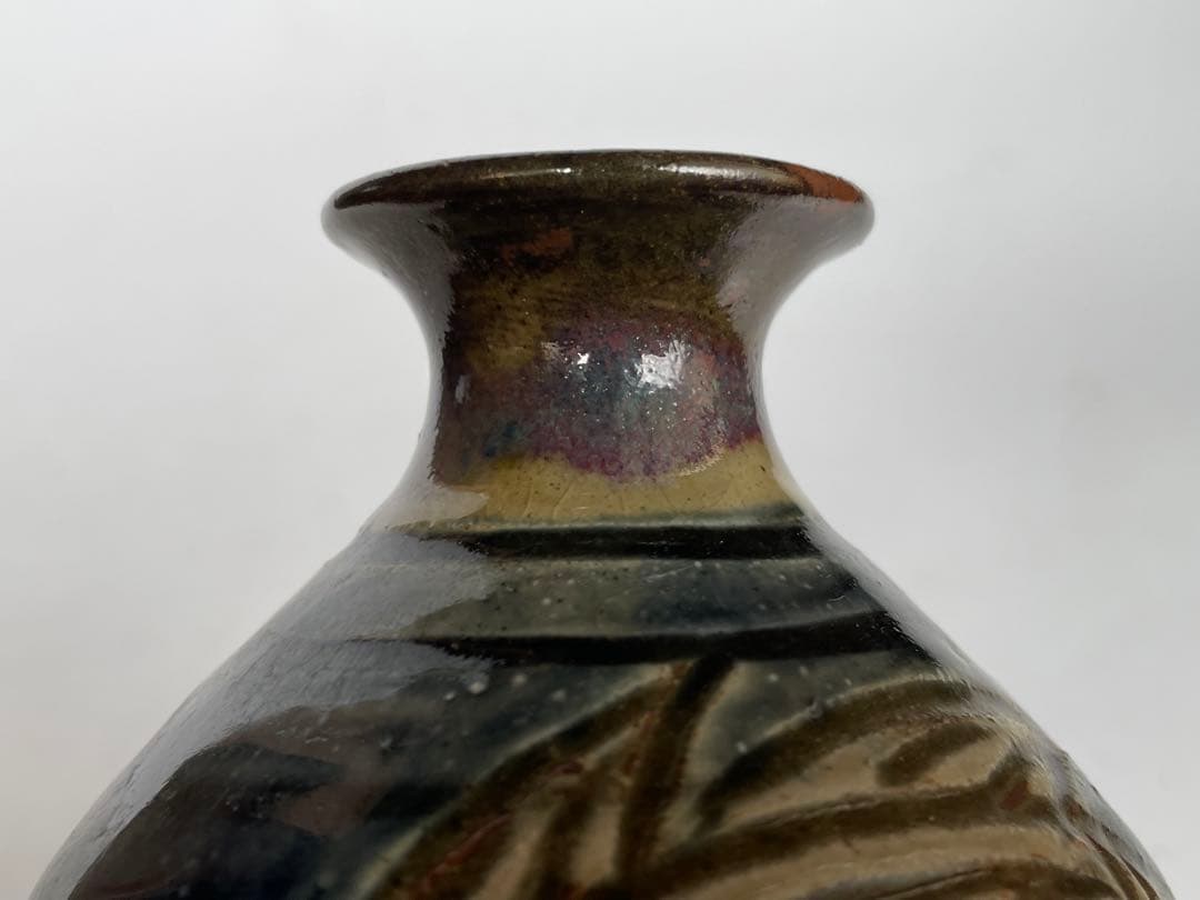 人間国宝　陶芸家　金城次郎　徳利　魚文様　沖縄　やちむん　酒器　共箱　宮城須美子