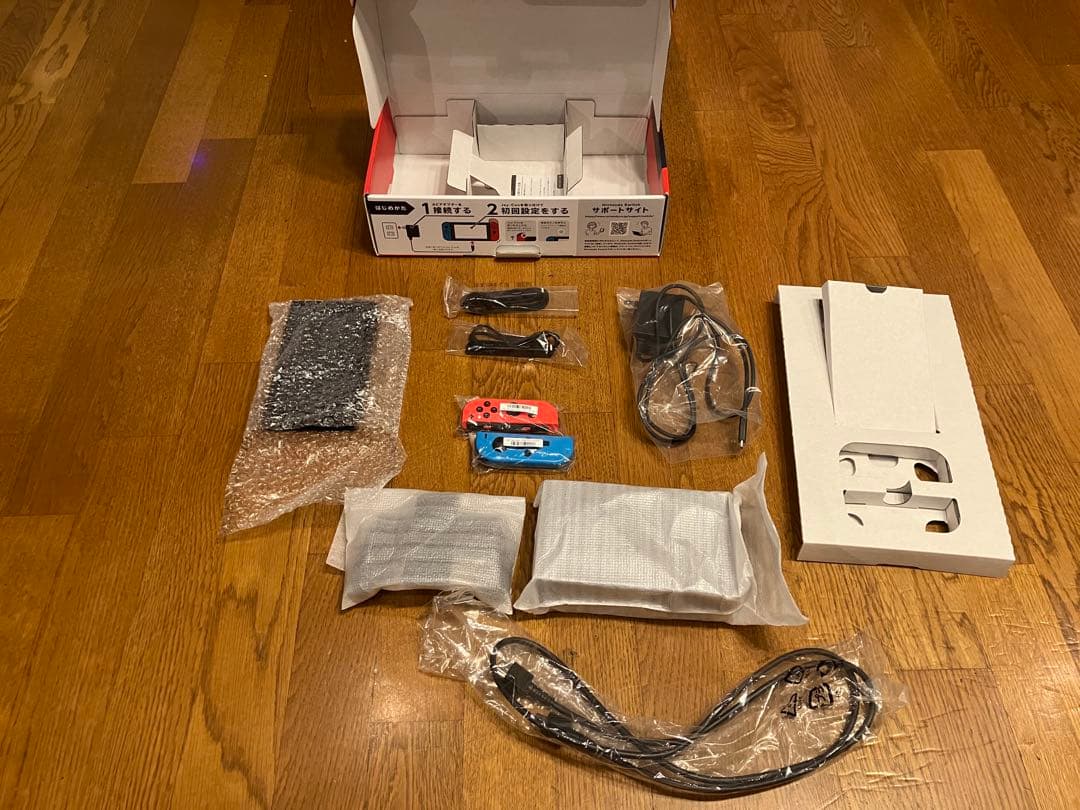 Nintendo Switch 本体 青/赤 Joy-Con おまけ付