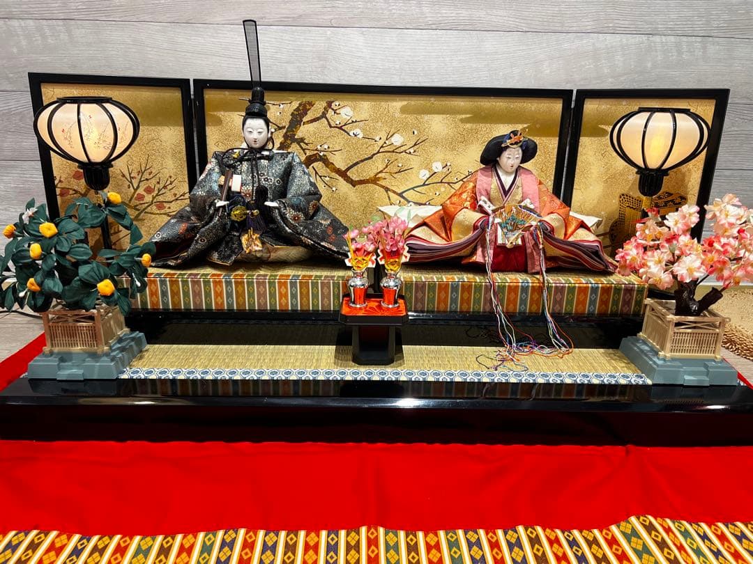 雛人形セット 桜の装飾付き