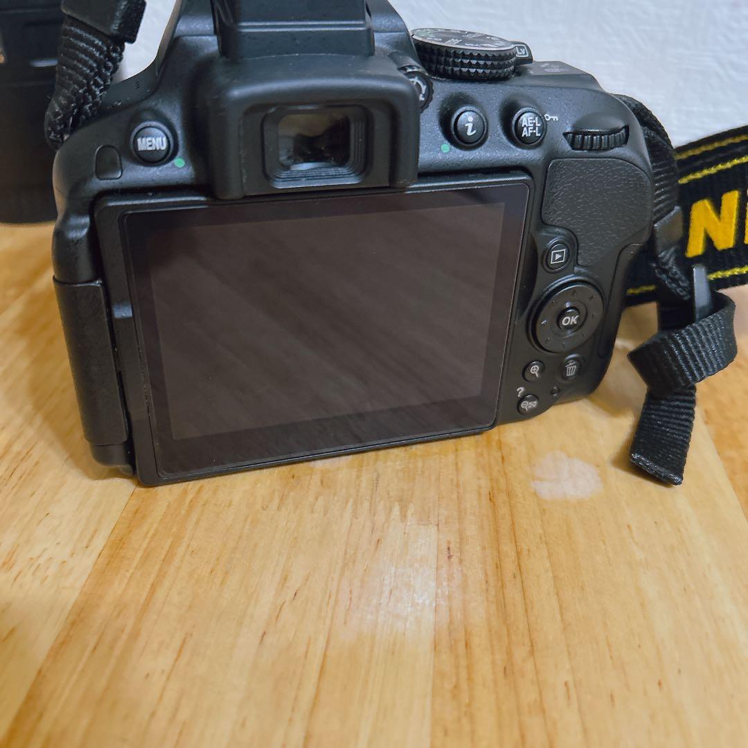 Nikon D5300 ズームレンズキット　カメラ　一眼レフ　ニコン