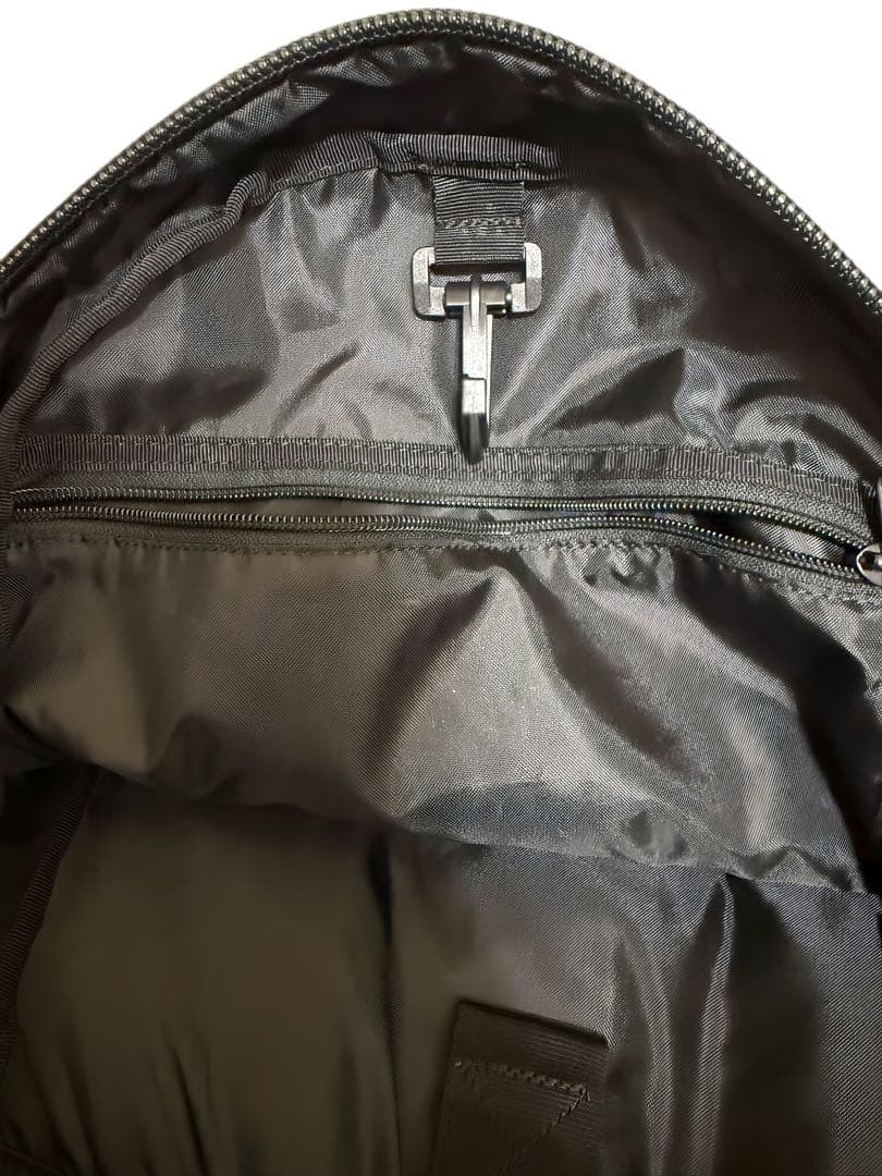 【貴重】美品ニューエラコラボSANTA CRUZ モンスターグラフィックリュック