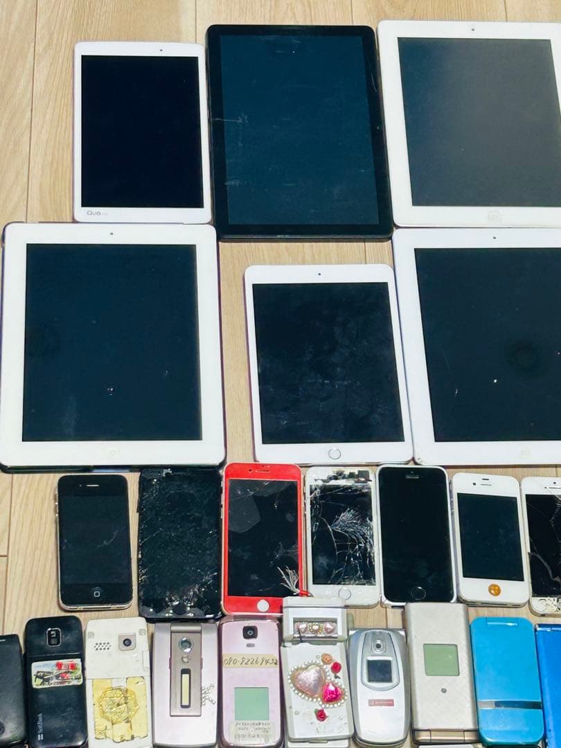 タブレット8台、iPhone10台、携帯73台、アンドロイド13台　ジャンク品