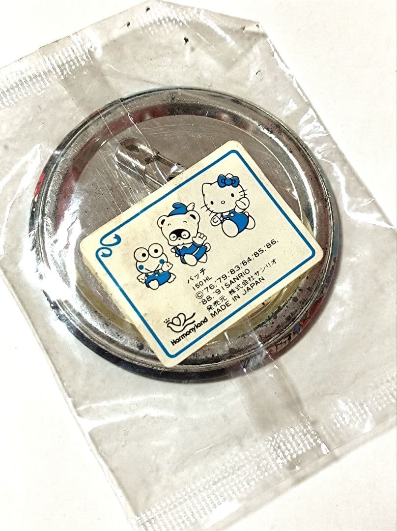 サンリオ　ハーモニーランド　レトロ　缶バッジ　希少　コレクション　レア　キティ