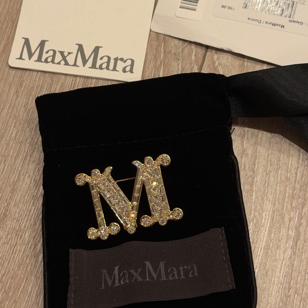 Max mara 定番 クリスタル x ゴールド　ブローチ