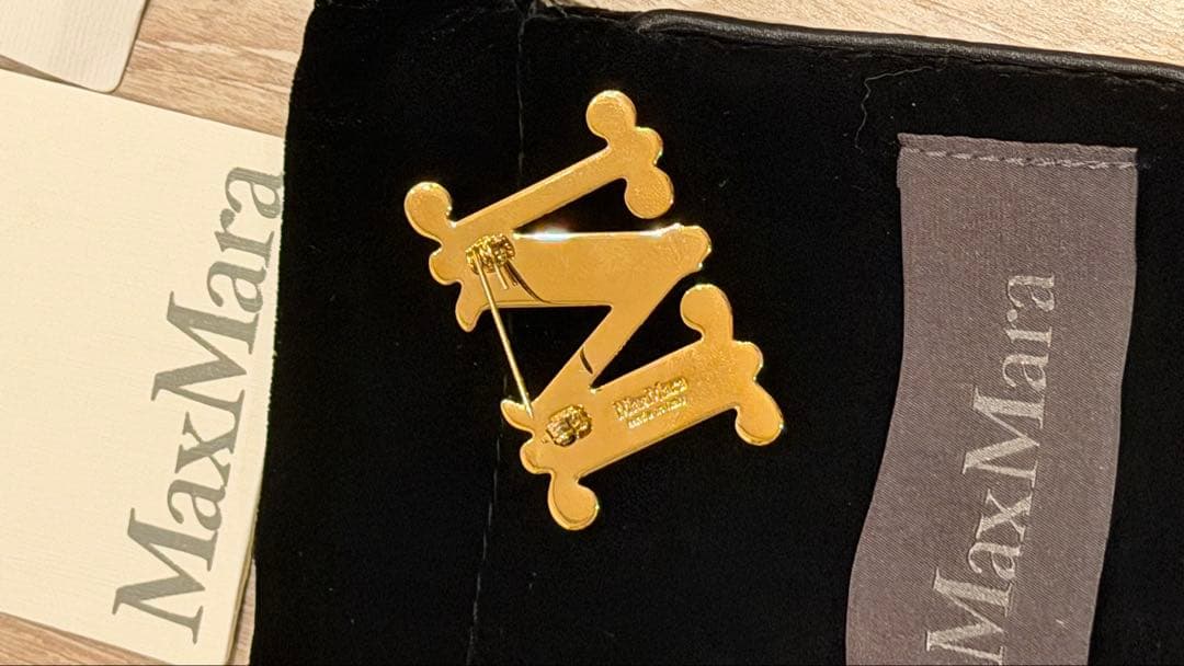 Max mara 定番 クリスタル x ゴールド　ブローチ