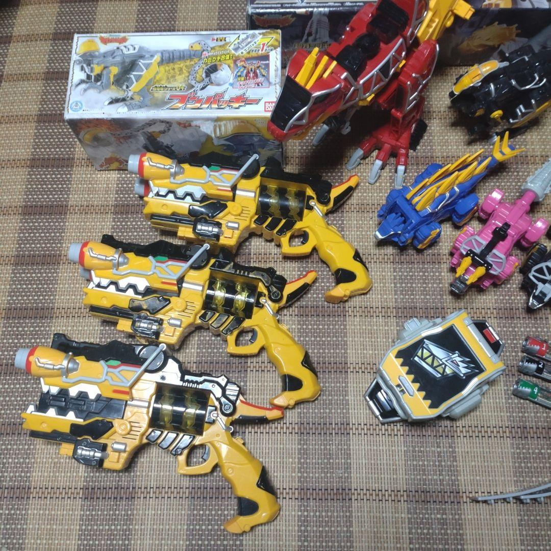 恐竜戦隊ジュウレンジャー フィギュアセット