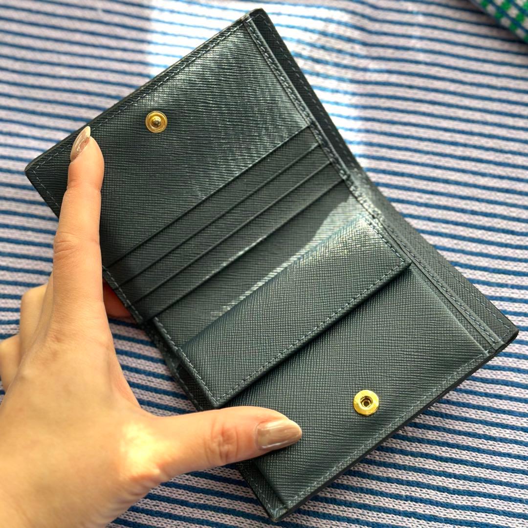 【最終値下げ！】MARNI ネイビー 二つ折り財布