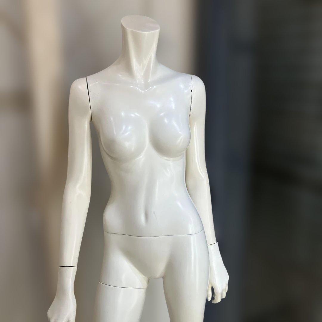 ホワイト女性用マネキン スタンド付き