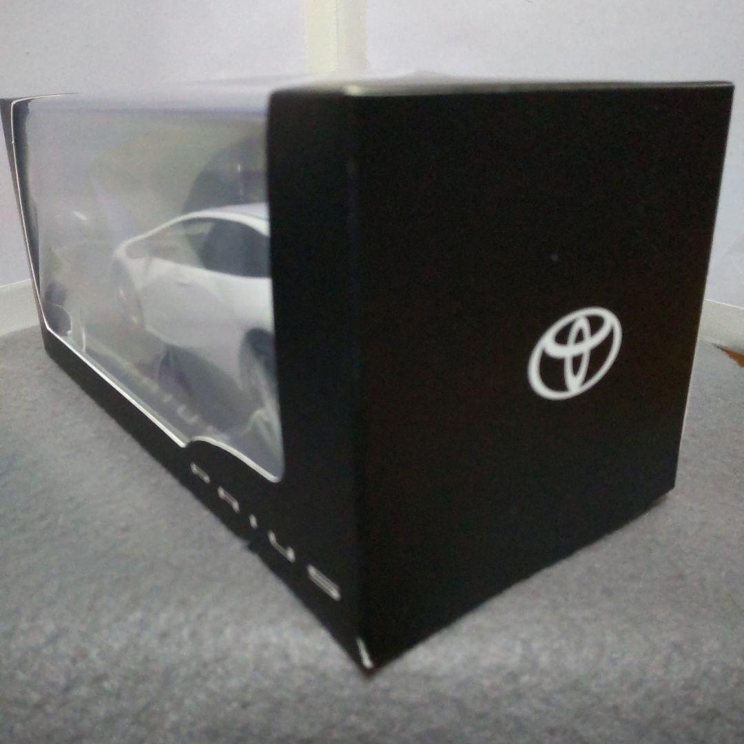 ☆ 1/30 非売品 【未使用】トヨタ 新型プリウス カラーサンプル パール