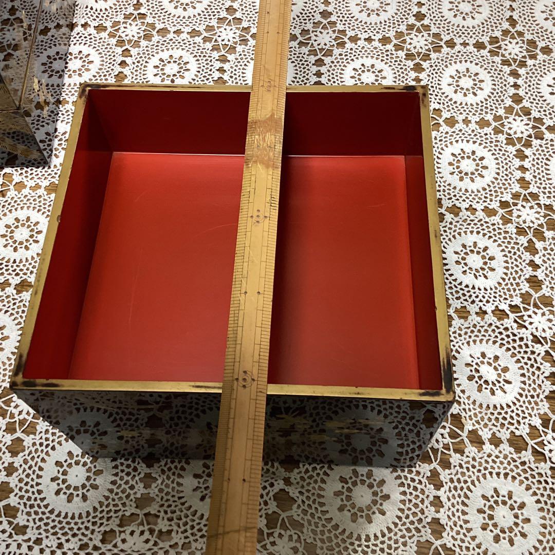 k2f-4 黒色重箱 4段 金箔装飾　漆器　年代物　松竹梅　縁起物