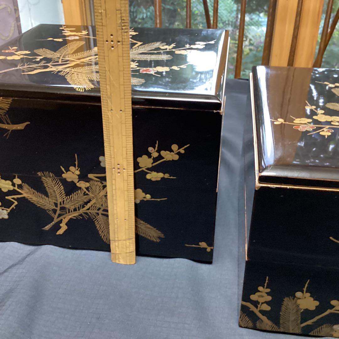 k2f-4 黒色重箱 4段 金箔装飾　漆器　年代物　松竹梅　縁起物