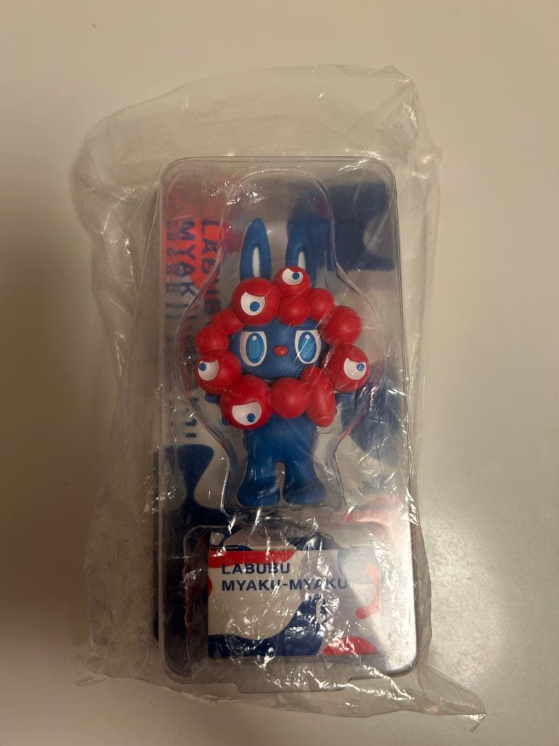 大阪万博限定　LABUBU MYAKU-MYAKU ストラップ付