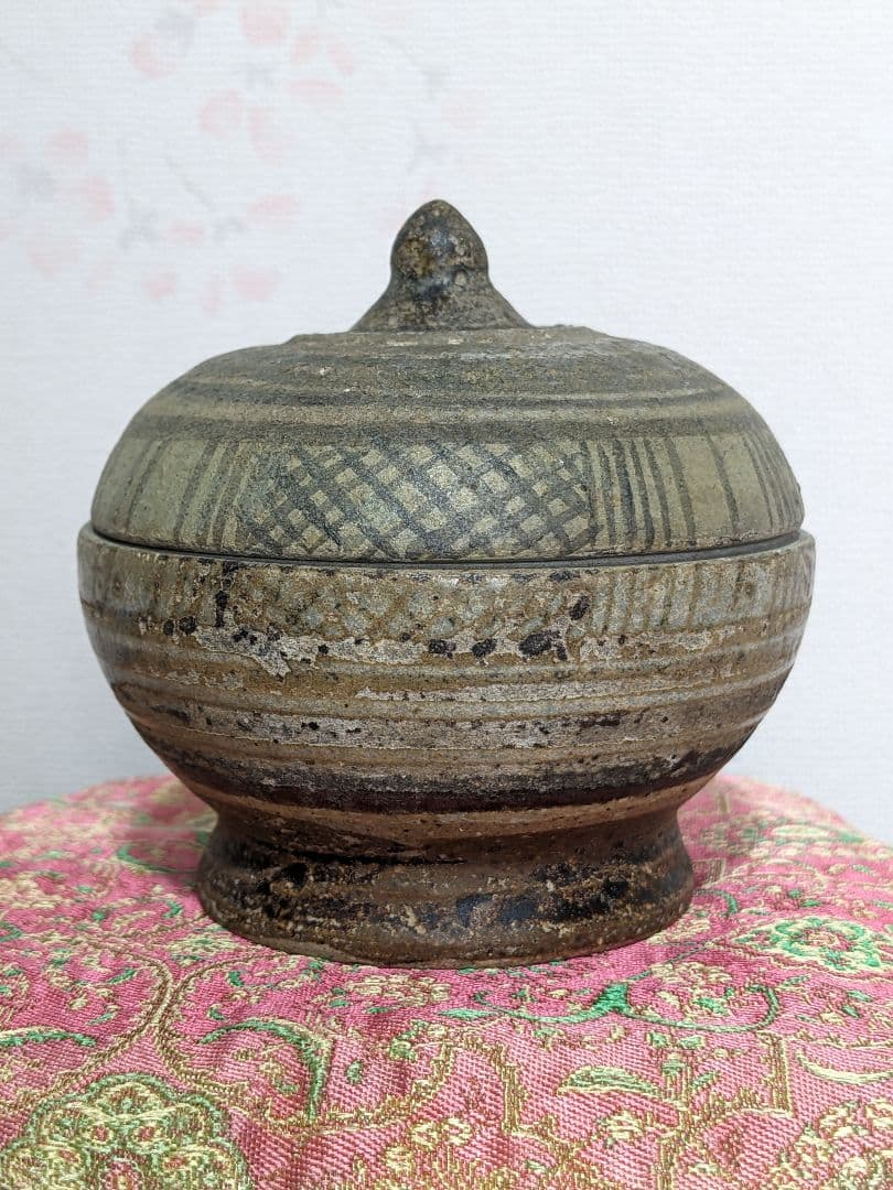 ♦古陶磁 安南染付 マンゴスチン 掛分け蓋物 サワンカローク 宋胡録 骨董品