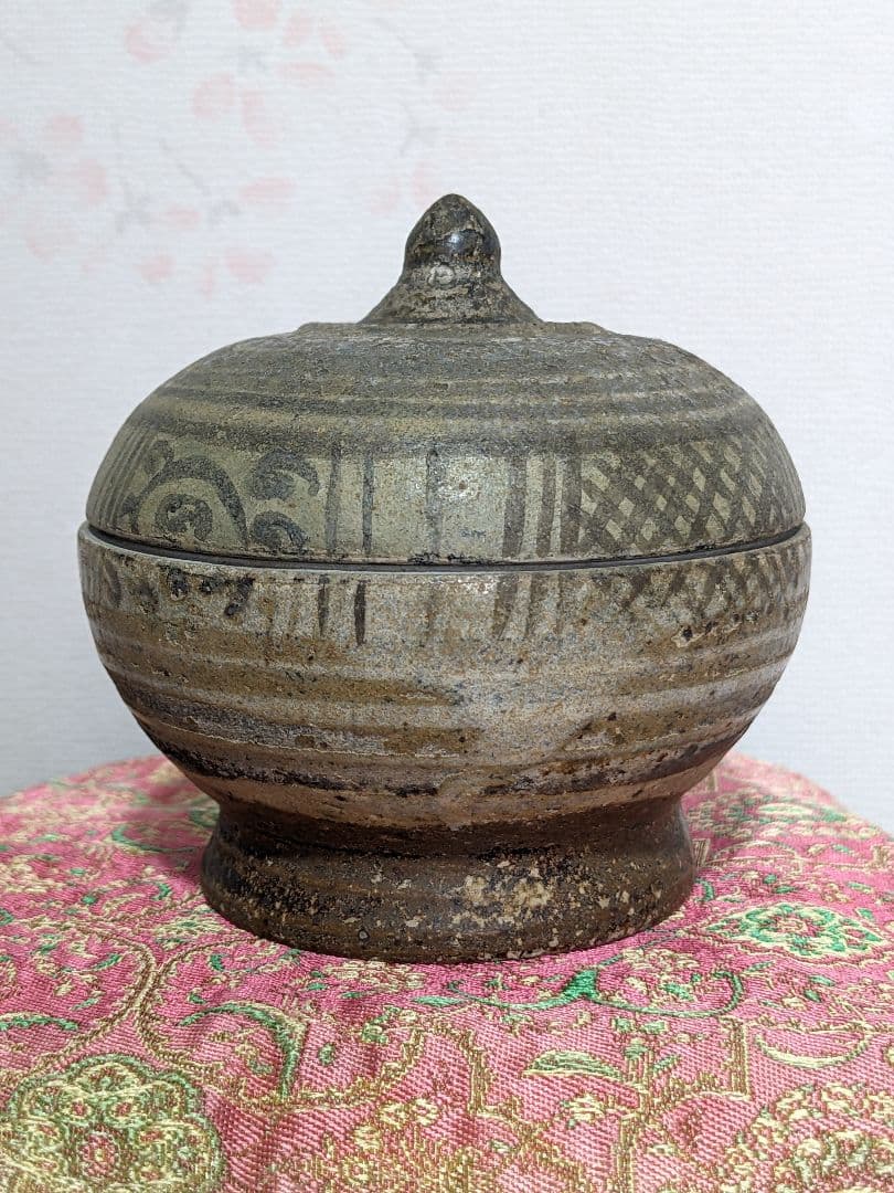 ♦古陶磁 安南染付 マンゴスチン 掛分け蓋物 サワンカローク 宋胡録 骨董品