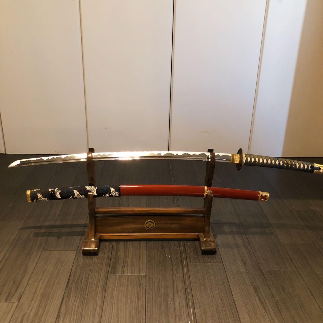 高級模造刀　居合刀　樋入り刀身　赤絹拵え　亜合金刀身