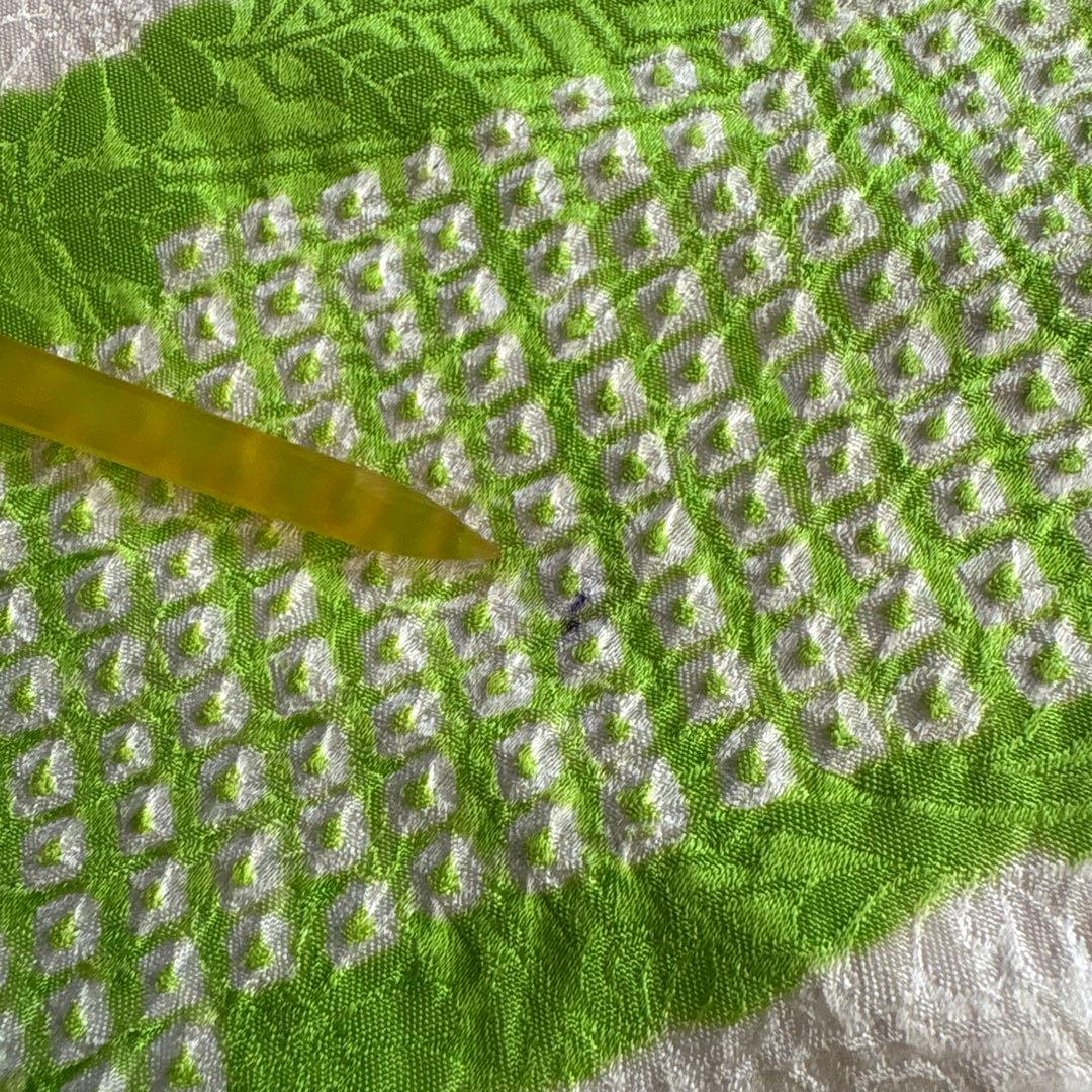 正絹　総絞り　黄緑×緑　疋田　源氏車　刺繍　振袖　着物単品　成人式　アンティーク
