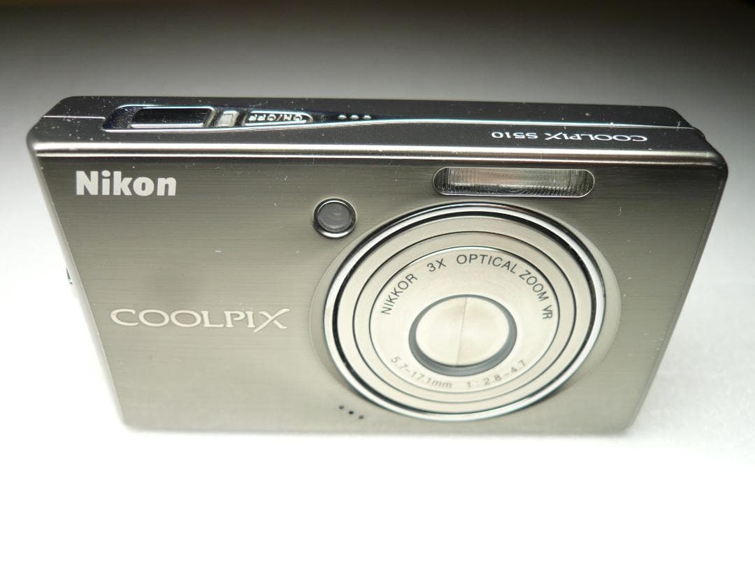 Nikon★COOLPIX S510⭐️極美品⭕️安心の実働品❤️ガンメタの輝き