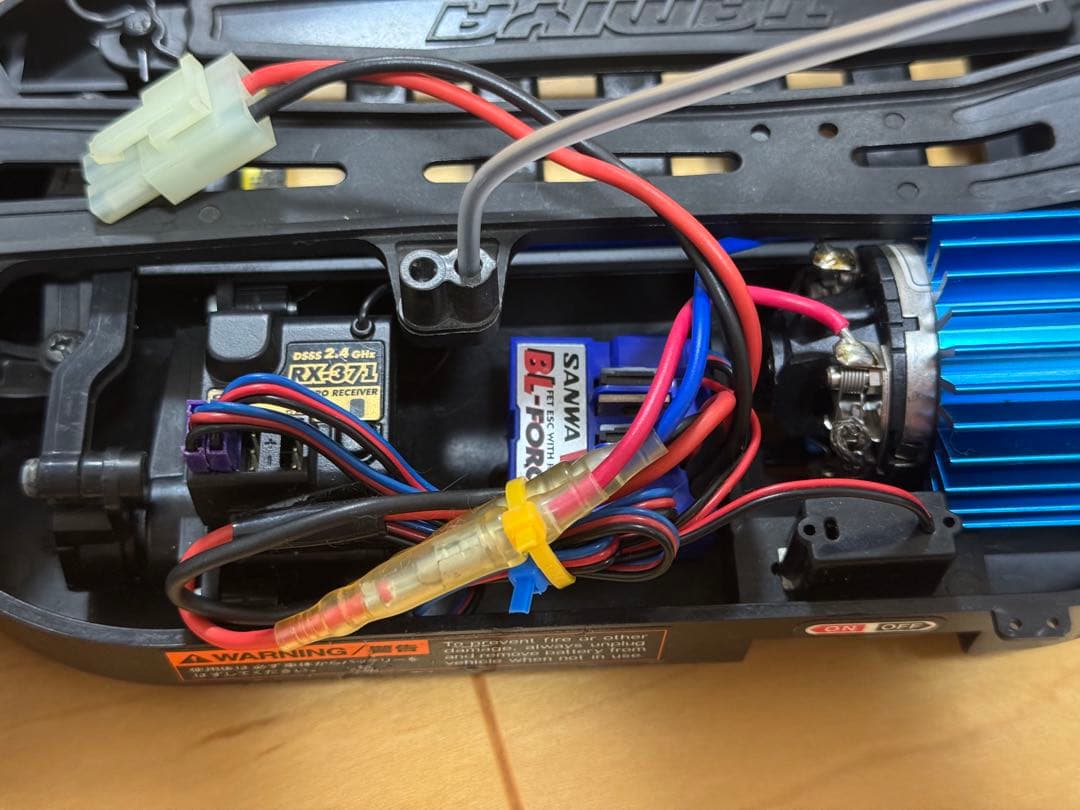 ラジコン 1/10 三菱 ランサー エボリューション ドリフト