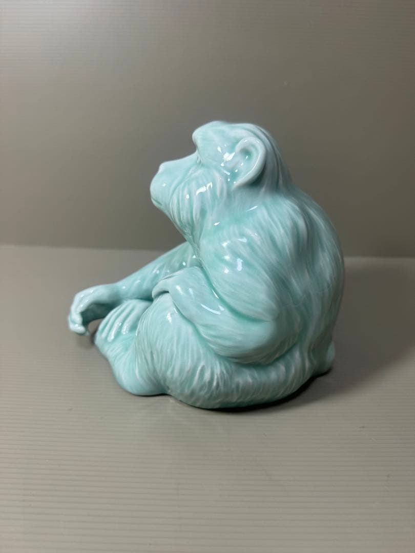 2130 深川製磁　宮内庁御用達　置物　猿　青磁　1客