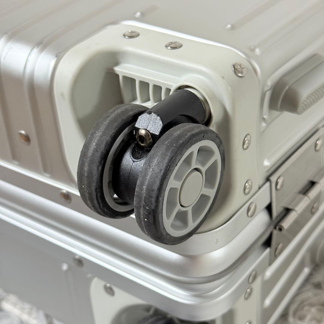 極美品✨イノベーター ステアリングシルバー INV1811 Sサイズ　36L