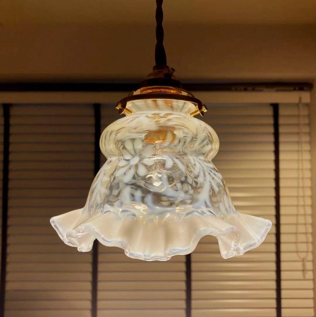 フェントン　19世紀　花柄　ガラスランプシェード（希少）オパールセント