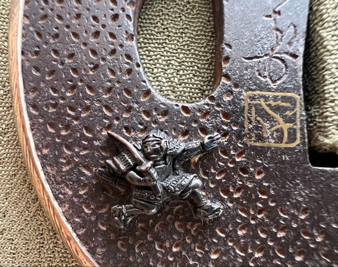 時代物 大小鍔 大小拵 武者 鎧 日本刀 収納桐箱 アンティーク