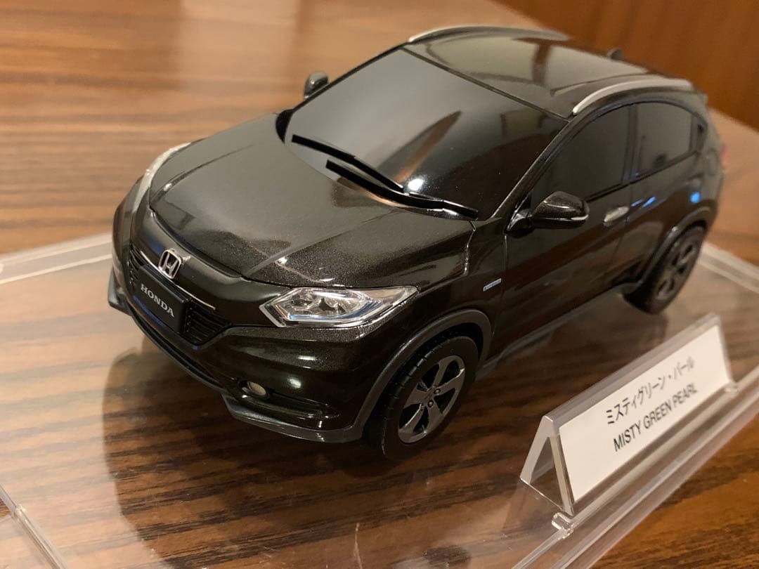 ホンダ ヴェゼル RU系 カラーサンプル模型 （ミスティグリーンパール）ミニカー