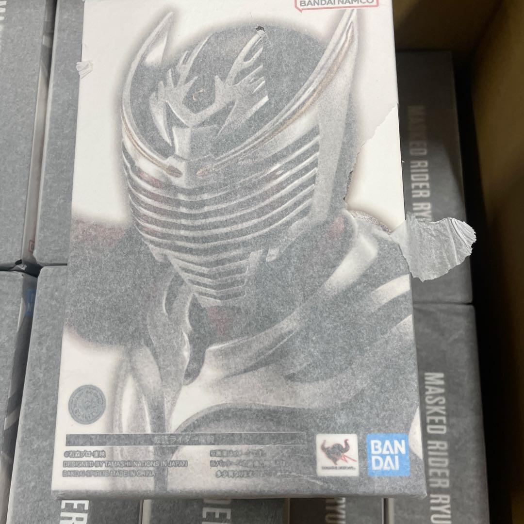 Fangxiucan さん専用　S.H.フィギュアーツ真骨彫製法仮面ライダー龍騎