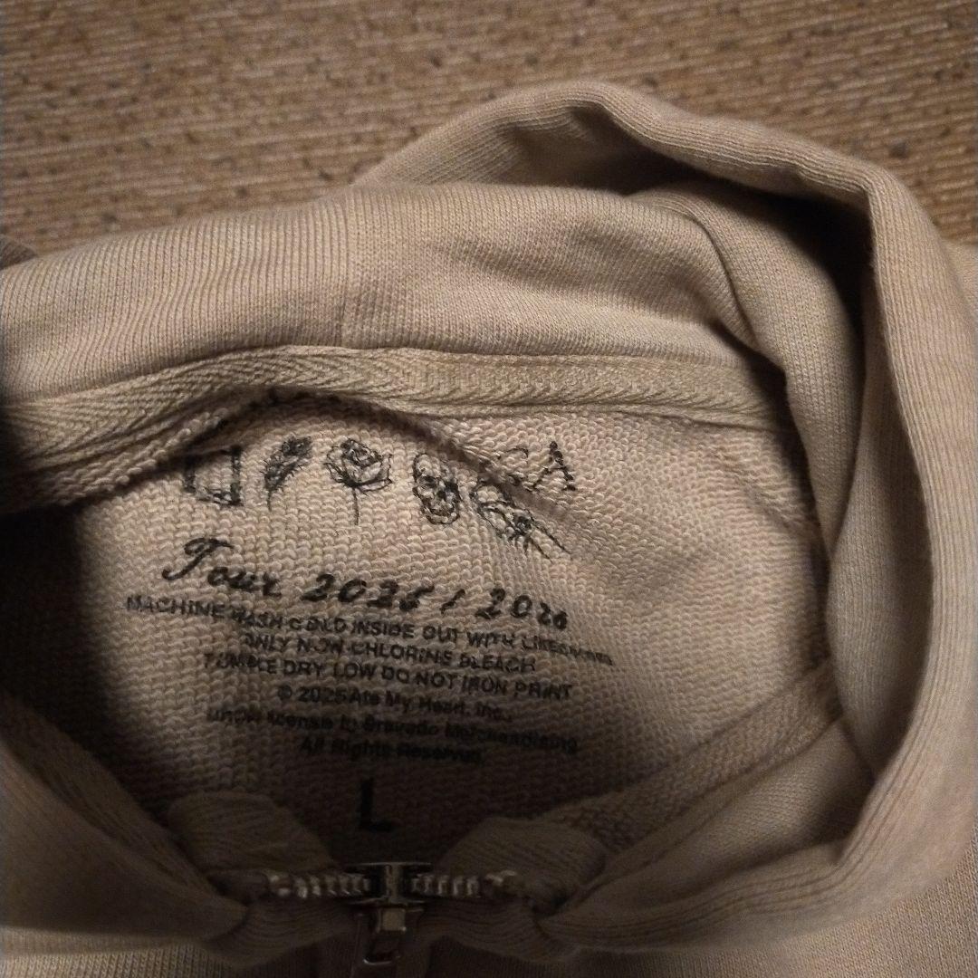 Lady Gaga The MAYHEM ZIP HOODIE　L ベージュ