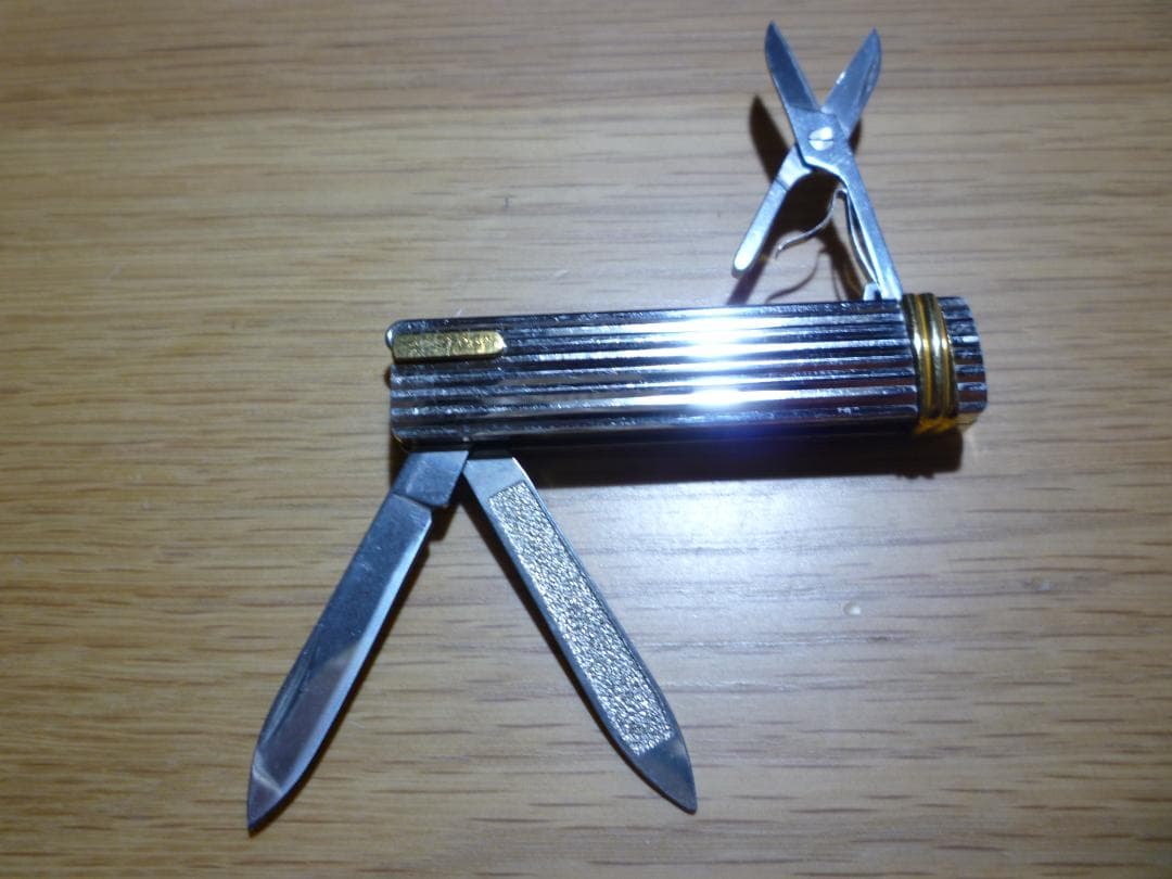 カルティエ　トリニティ　 マルチツール　ナイフ　シルバーXゴールドCartier
