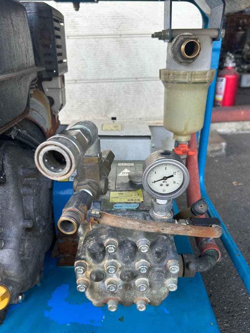 KL2★強い★ツルミ鶴見製作所エンジン式高圧洗浄機　多水量型　HPJ-680ES