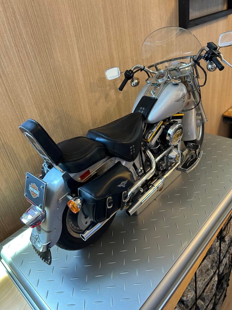 ディアゴスティーニ FAT BOY ハーレーダビッドソン 1/4 模型